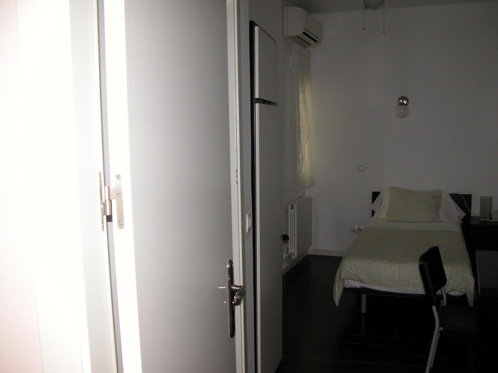 Hostal Goyal Pizarro Madrid Ruang foto